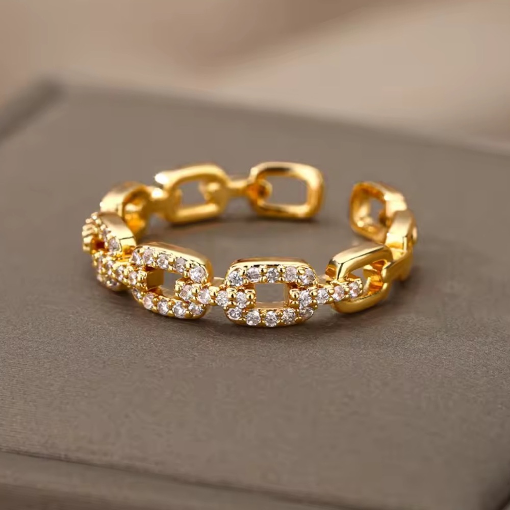 Elegant Gold Twisted Chain Link Adjustable Ring - Picture 4 of 6